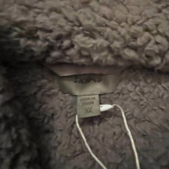 SKIMS 3X Teddy High Pile Fleece Crop Zip Jacket in Desert NWT MSRP $88 - Picture 4 of 6